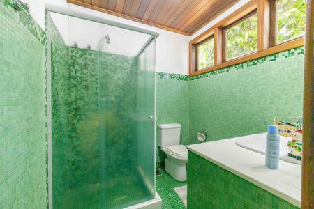 Casa de condomínio à venda com 260m², 3 quartos e 3 vagasBanheiro da Suíte 3