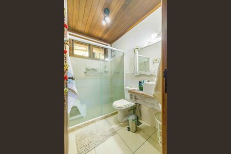 Casa de condomínio à venda com 260m², 3 quartos e 3 vagasBanheiro Social 1