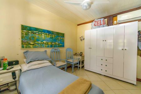 Casa de condomínio à venda com 260m², 3 quartos e 3 vagasSuíte 1