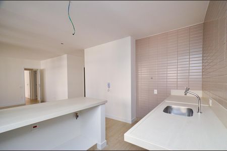 Apartamento à venda com 110m², 3 quartos e 2 vagas Apartamento à venda com 110m², 3 quartos e 2 vagasCozinha