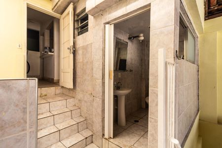 Casa para alugar com 550m², 5 quartos e 2 vagas Casa para alugar com 550m², 5 quartos e 2 vagasBanheiro Quintal