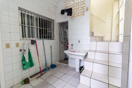 Casa para alugar com 550m², 5 quartos e 2 vagas Casa para alugar com 550m², 5 quartos e 2 vagasÁrea de Serviço