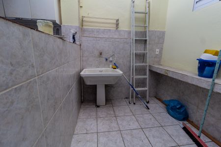 Casa para alugar com 550m², 5 quartos e 2 vagas Casa para alugar com 550m², 5 quartos e 2 vagasEdícula - Área de Serviço