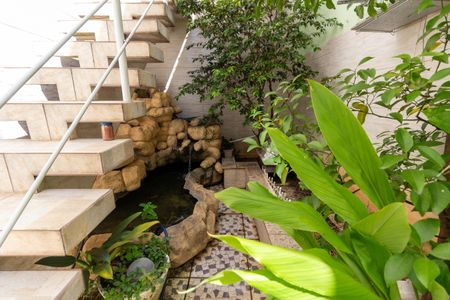 Casa para alugar com 550m², 5 quartos e 2 vagas Casa para alugar com 550m², 5 quartos e 2 vagasCorredor Quintal