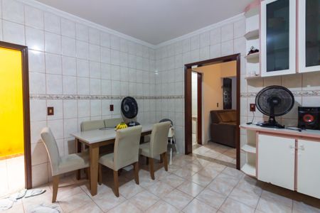 Casa à venda com 270m², 3 quartos e 2 vagas Casa à venda com 270m², 3 quartos e 2 vagasCozinha