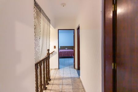 Casa à venda com 270m², 3 quartos e 2 vagas Casa à venda com 270m², 3 quartos e 2 vagasCorredor para os Quartos