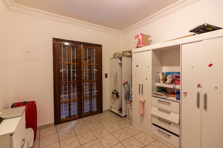 Casa à venda com 270m², 3 quartos e 2 vagas Casa à venda com 270m², 3 quartos e 2 vagasQuarto 2