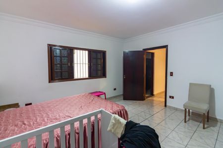 Casa à venda com 270m², 3 quartos e 2 vagas Casa à venda com 270m², 3 quartos e 2 vagasSuíte