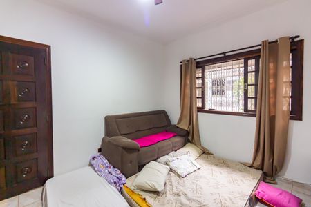 Casa à venda com 270m², 3 quartos e 2 vagas Casa à venda com 270m², 3 quartos e 2 vagasSala