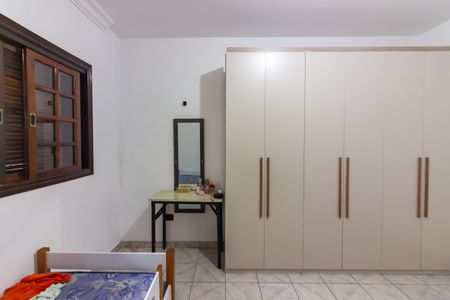 Casa à venda com 270m², 3 quartos e 2 vagas Casa à venda com 270m², 3 quartos e 2 vagasQuarto 3