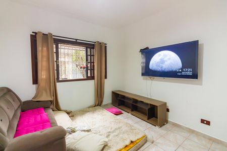 Casa à venda com 270m², 3 quartos e 2 vagas Casa à venda com 270m², 3 quartos e 2 vagasSala