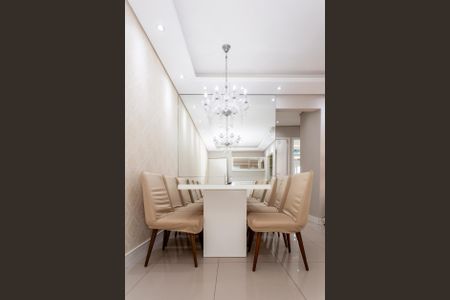 Apartamento à venda com 65m², 2 quartos e 1 vagaSala de Jantar