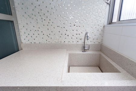 Apartamento à venda com 65m², 2 quartos e 1 vagaÁrea de Serviço