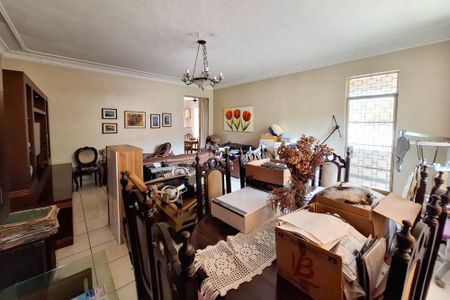 Casa à venda com 65m², 3 quartos e 2 vagas Casa à venda com 65m², 3 quartos e 2 vagasSala