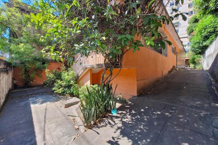 Casa à venda com 65m², 3 quartos e 2 vagas Casa à venda com 65m², 3 quartos e 2 vagasQuintal