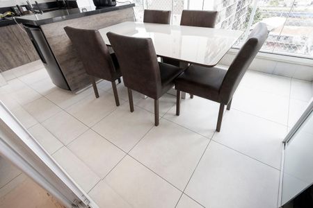 Apartamento à venda com 91m², 2 quartos e 2 vagas Apartamento à venda com 91m², 2 quartos e 2 vagasSala