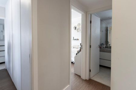 Apartamento à venda com 91m², 2 quartos e 2 vagas Apartamento à venda com 91m², 2 quartos e 2 vagasCorredor