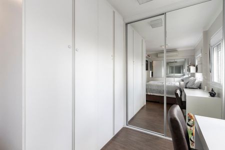 Apartamento à venda com 91m², 2 quartos e 2 vagas Apartamento à venda com 91m², 2 quartos e 2 vagasSuíte
