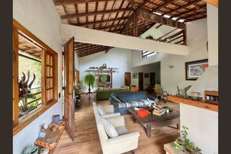 Casa de condomínio para alugar com 5400m², 5 quartos e 2 vagasSala