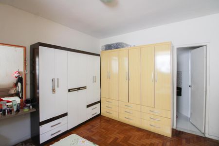 Casa à venda com 360m², 3 quartos e 3 vagas Casa à venda com 360m², 3 quartos e 3 vagasSuíte