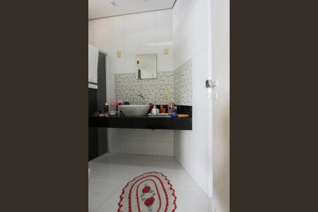 Casa à venda com 360m², 3 quartos e 3 vagas Casa à venda com 360m², 3 quartos e 3 vagasBanheiro da Suíte