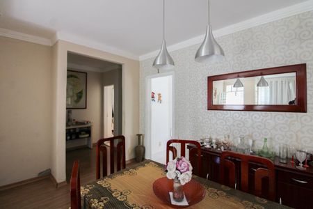 Casa à venda com 360m², 3 quartos e 3 vagas Casa à venda com 360m², 3 quartos e 3 vagasSala de Jantar