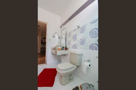 Casa à venda com 360m², 3 quartos e 3 vagas Casa à venda com 360m², 3 quartos e 3 vagasBanheiro Social