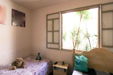 Casa à venda com 360m², 3 quartos e 3 vagas Casa à venda com 360m², 3 quartos e 3 vagasQuarto 1