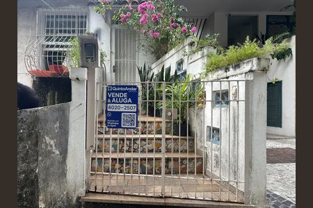 Apartamento para alugar com 70m², 2 quartos e sem vagaFachada e Placa