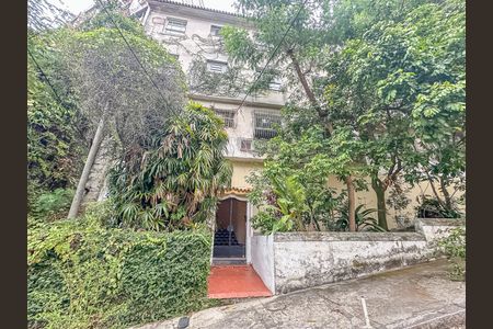 Apartamento para alugar com 70m², 2 quartos e sem vagaFachada 