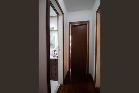 Apartamento à venda com 75m², 1 quarto e 2 vagasBanheiro social