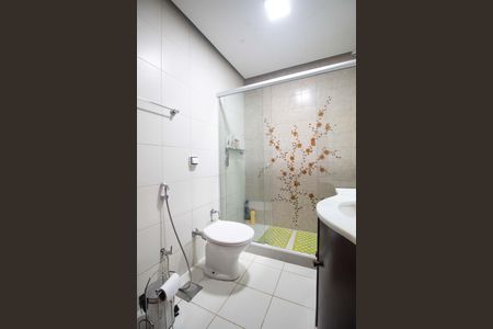 Apartamento à venda com 75m², 1 quarto e 2 vagasBanheiro social