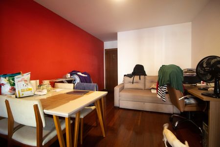 Apartamento à venda com 75m², 1 quarto e 2 vagasSala