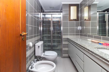 Apartamento à venda com 225m², 4 quartos e 3 vagas Apartamento à venda com 225m², 4 quartos e 3 vagasBanheiro