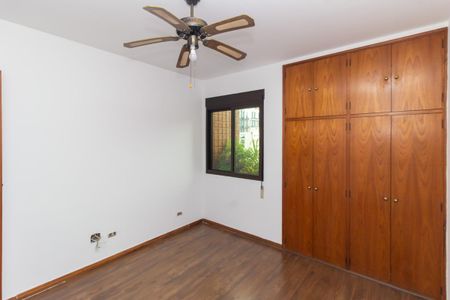 Apartamento à venda com 225m², 4 quartos e 3 vagas Apartamento à venda com 225m², 4 quartos e 3 vagasQuarto 1