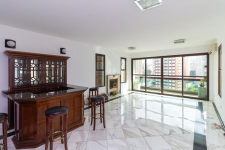 Apartamento à venda com 225m², 4 quartos e 3 vagas Apartamento à venda com 225m², 4 quartos e 3 vagasSala