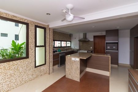 Apartamento à venda com 225m², 4 quartos e 3 vagas Apartamento à venda com 225m², 4 quartos e 3 vagasCozinha