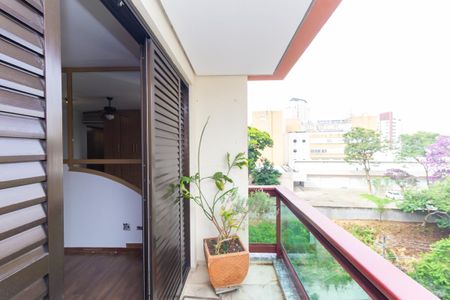 Apartamento à venda com 225m², 4 quartos e 3 vagas Apartamento à venda com 225m², 4 quartos e 3 vagasvaranda