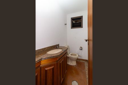 Apartamento à venda com 225m², 4 quartos e 3 vagas Apartamento à venda com 225m², 4 quartos e 3 vagasLavabo