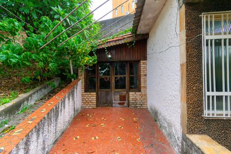 Casa à venda com 751m², 4 quartos e 6 vagasQuintal