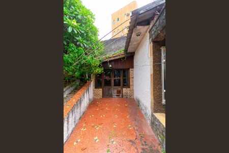 Casa à venda com 751m², 4 quartos e 6 vagasQuintal