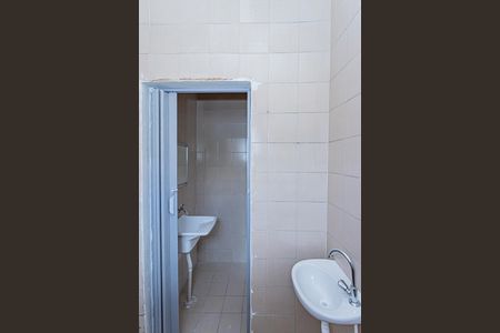 Casa para alugar com 50m², 1 quarto e sem vaga Casa para alugar com 50m², 1 quarto e sem vagaBanheiro