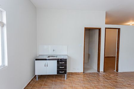 Casa para alugar com 50m², 1 quarto e sem vaga Casa para alugar com 50m², 1 quarto e sem vagaSala, cozinha e área de serviço