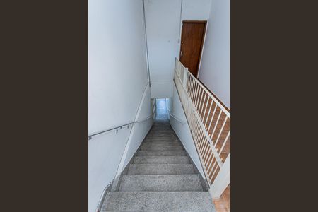 Casa para alugar com 50m², 1 quarto e sem vaga Casa para alugar com 50m², 1 quarto e sem vagaEscada