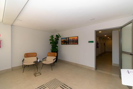 Apartamento para alugar com 31m², 1 quarto e sem vaga Apartamento para alugar com 31m², 1 quarto e sem vagaÁrea comum - Hall Social