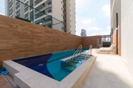 Apartamento para alugar com 31m², 1 quarto e sem vaga Apartamento para alugar com 31m², 1 quarto e sem vagaÁrea comum - Piscina