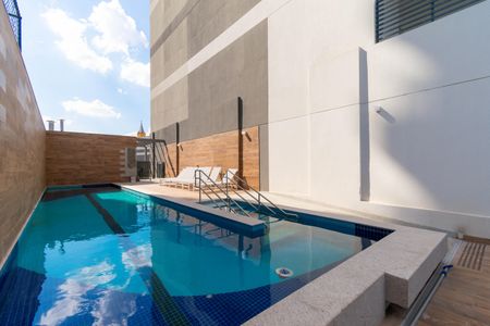 Apartamento para alugar com 31m², 1 quarto e sem vaga Apartamento para alugar com 31m², 1 quarto e sem vagaÁrea comum - Piscina