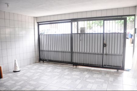 Casa à venda com 470m², 3 quartos e 2 vagasDetalhe - Garagem