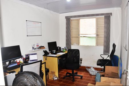 Casa à venda com 470m², 3 quartos e 2 vagasDetalhe - Casa 02 - Quarto 01