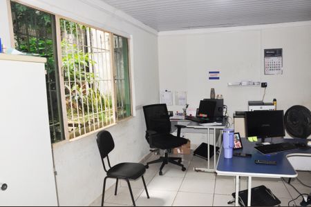 Casa à venda com 470m², 3 quartos e 2 vagasDetalhe - Casa 02 - Sala